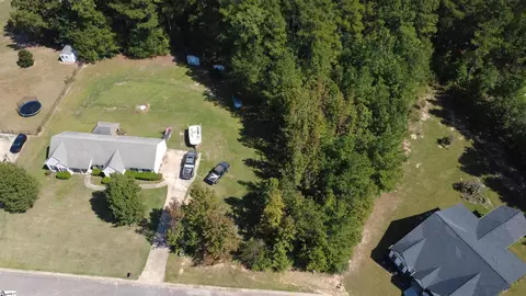 111 Irish Moss Dr, Williamston, SC 29697 photo 2