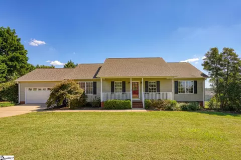 424 Bollweevil Way, Wellford, SC 29385