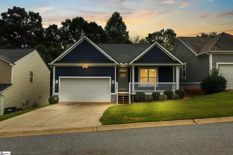 126 Colonial Walk, Pickens, SC 29671