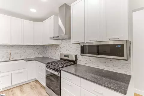 Kitchen - 452 Congaree Rd, Roebuck, SC 29376 photo 3 of 5