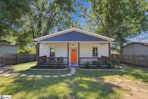 6 7th St, Greenville, SC 29611