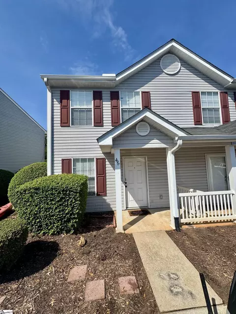 46 Hayfield Ln, Greer, SC 29650