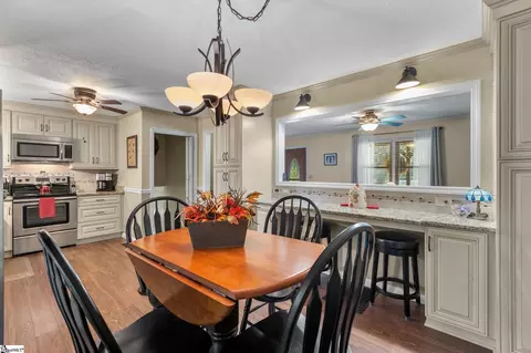 Dining - 171 Venture Dr, Liberty, SC 29657 photo 1 of 3