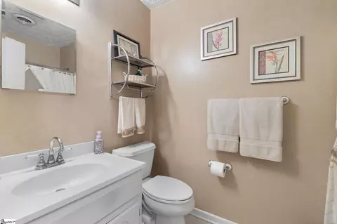 Bath - 171 Venture Dr, Liberty, SC 29657 photo 3 of 3