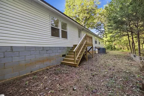 222 Sandi Cir, Pendleton, SC 29670 photo 5