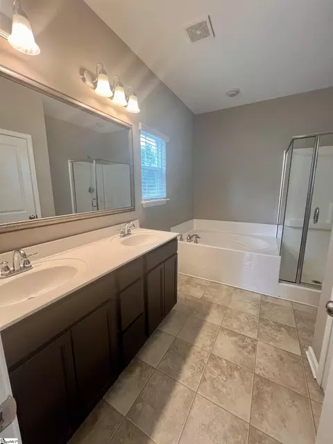 Bath - 454 Lynnell Way, Moore, SC 29369 photo 1 of 2