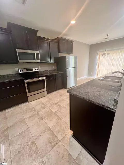 Kitchen - 454 Lynnell Way, Moore, SC 29369 photo 1 of 4