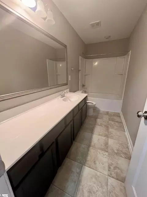 Bath - 454 Lynnell Way, Moore, SC 29369 photo 2 of 2