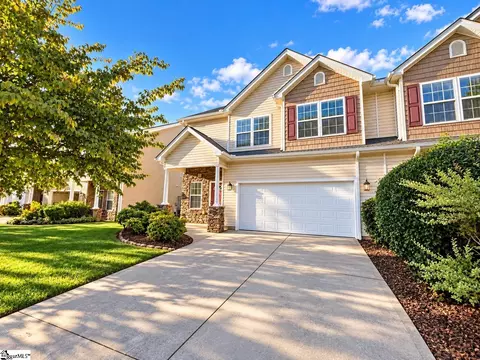 7 Rivers Edge Cir, Simpsonville, SC 29680