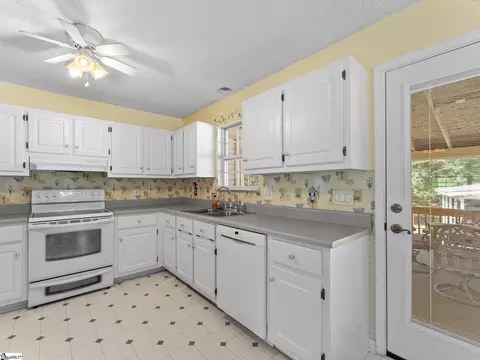 Kitchen - 119 Mockingbird Ln, Easley, SC 29640 photo 1 of 4