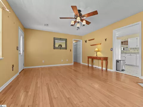Living - 119 Mockingbird Ln, Easley, SC 29640 photo 3 of 4