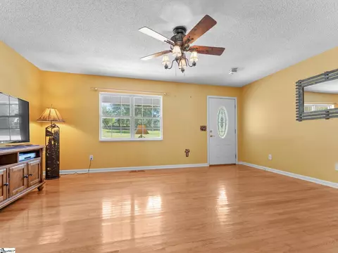 Living - 119 Mockingbird Ln, Easley, SC 29640 photo 4 of 4