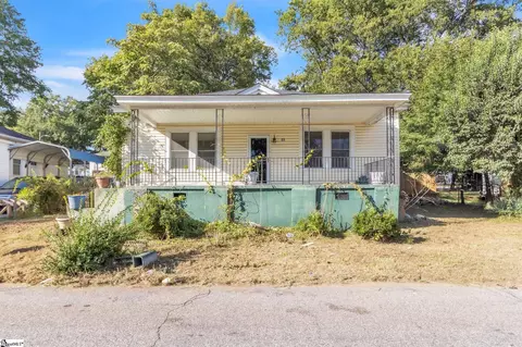 27 11th St, Greenville, SC 29611