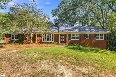 233 Pineville Rd, Spartanburg, SC 29307