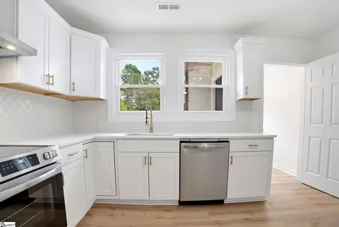 Kitchen - 23 Spring St, Pelzer, SC 29669 photo 5 of 5