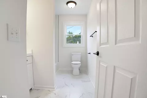 Bath - 23 Spring St, Pelzer, SC 29669 photo 5 of 8