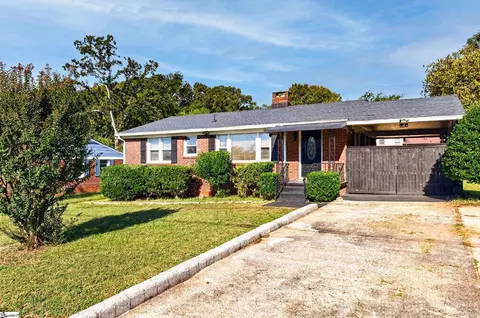 24 Maudie St, Greenville, SC 29605