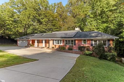 114 Eastwood Cir, Spartanburg, SC 29302