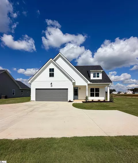 2699 Friendship Church Rd, Gray Court, SC 29645