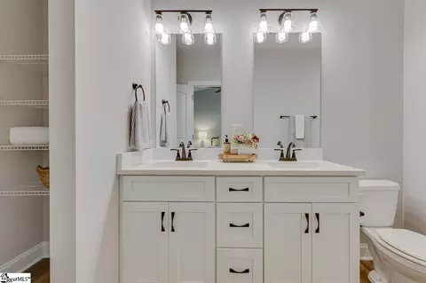 Bath - 110 N 6th St, Easley, SC 29640 photo 2 of 5