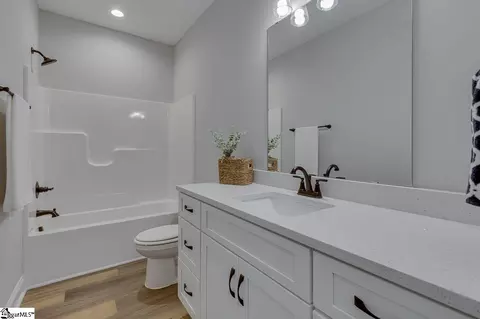 Bath - 110 N 6th St, Easley, SC 29640 photo 4 of 5