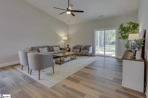 Living - 110 N 6th St, Easley, SC 29640 photo 1 of 2