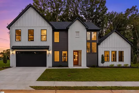 1 Inverrary Dr, Taylors, SC 29687