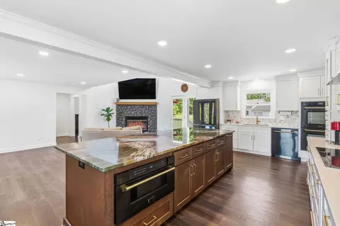 Kitchen - 241 Bramlett Rd, Greer, SC 29651 photo 3 of 5