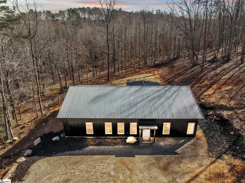 292 Rabbit Rd, Travelers Rest, SC 29690