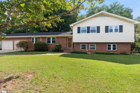 7 Dublin Ct, Greenville, SC 29615