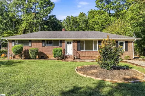 15 Knox St, Greenville, SC 29605