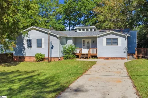 106 Kirksey Ct, Travelers Rest, SC 29690