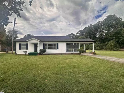 308 W Ellenberg Ave, Greenwood, SC 29646