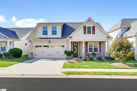 334 Belle Oaks Dr, Simpsonville, SC 29680