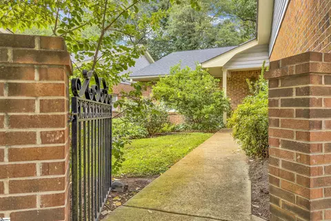 321 Mockingbird Hl, Greenville, SC 29605