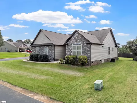 Exterior - 503 Cornucopia Ln, Inman, SC 29349 photo 2 of 5