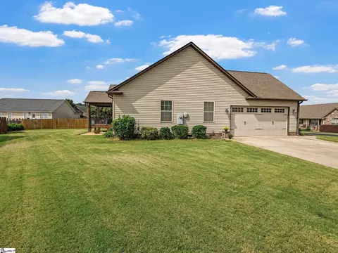 Exterior - 503 Cornucopia Ln, Inman, SC 29349 photo 4 of 5