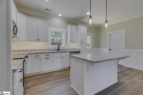 Kitchen - 105 Springview Dr, Anderson, SC 29625 photo 4 of 4