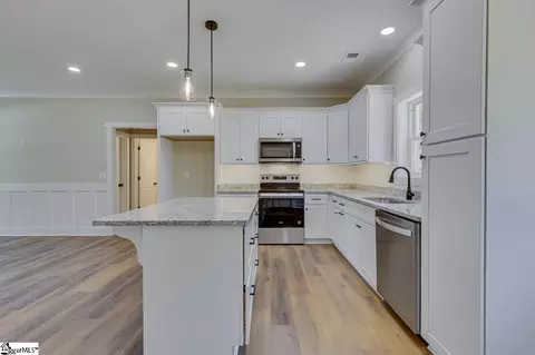 Kitchen - 105 Springview Dr, Anderson, SC 29625 photo 1 of 4