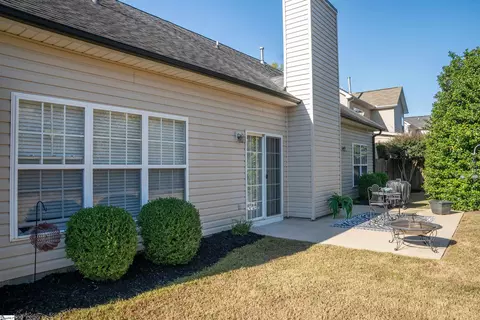 Exterior - 341 Archway Dr, Moore, SC 29369 photo 3 of 4