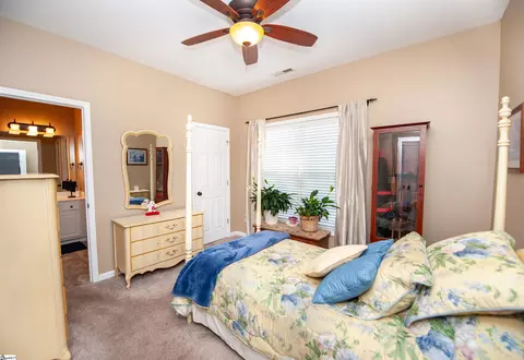 Bedroom - 341 Archway Dr, Moore, SC 29369 photo 4 of 5