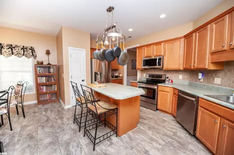 Kitchen - 341 Archway Dr, Moore, SC 29369 photo 1 of 3