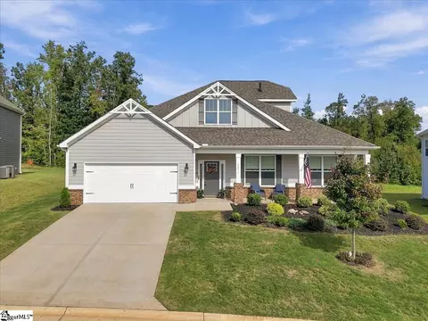 3071 Toliver Trl, Boiling Springs, SC 29316