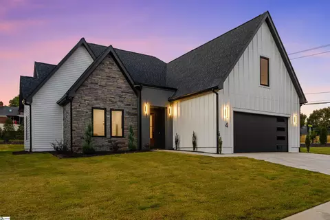 18 Aetna Spring Ct, Taylors, SC 29687