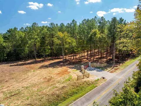 02 Oak Hill Rd, Belton, SC 29627