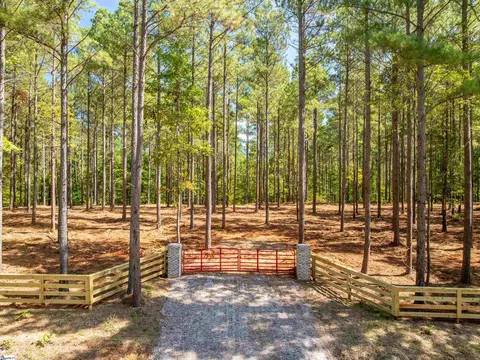 03 Oak Hill Rd, Belton, SC 29627