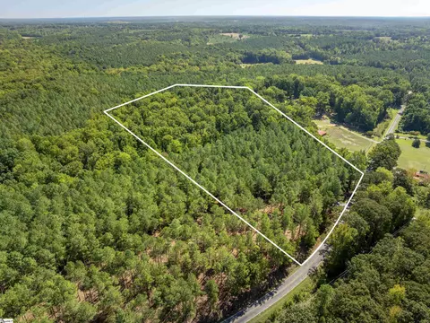 05 Oak Hill Rd, Belton, SC 29627