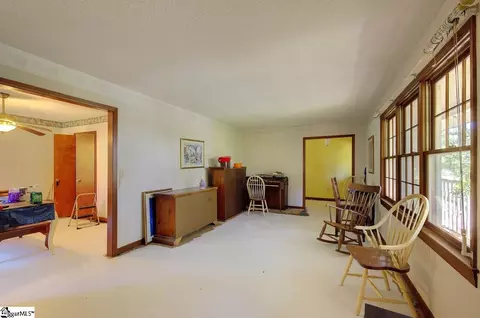Living - 103 Mcmanis Ln, Pickens, SC 29671 photo 2 of 5