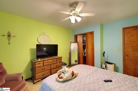 Bedroom - 103 Mcmanis Ln, Pickens, SC 29671 photo 6 of 9