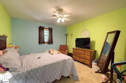 Bedroom - 103 Mcmanis Ln, Pickens, SC 29671 photo 4 of 9